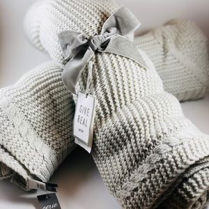 Plush Baby Soft Cable Knit Blankets